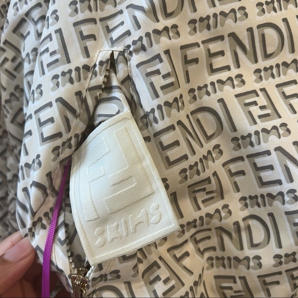 Fendi X Skims windbreaker in white size Small NEW! New with tags! - Picture 7 of 15